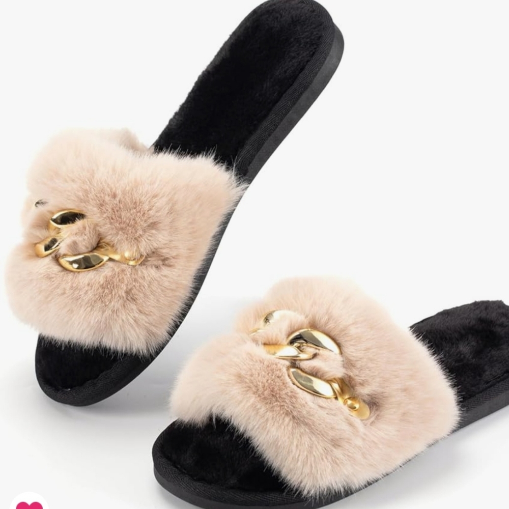 Slippers & Tote - Picture 4 of 6